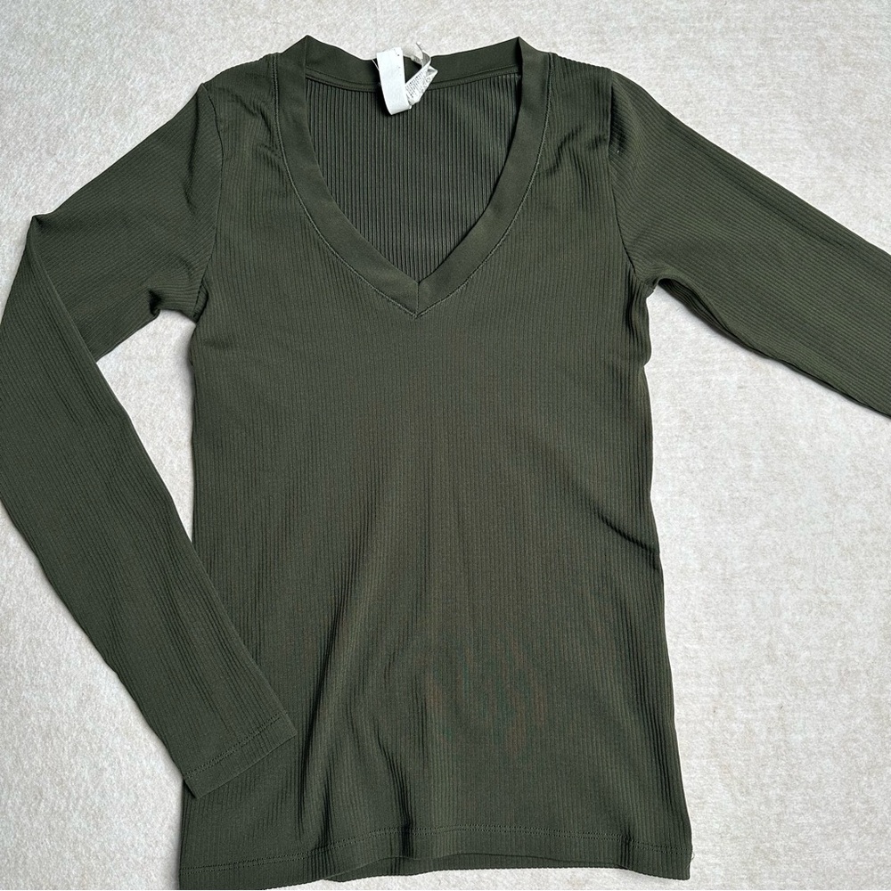 Athleta Renew Shirt Womens XS Forest Green Ribbed Long Sleeve V Neck Stretch Top